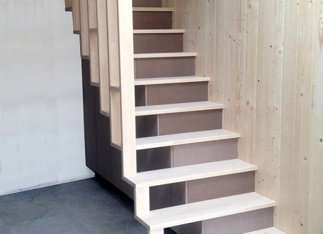 Placard escalier MDF brut